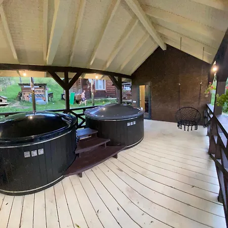 славний гуцул & чани джакузі Daire Yablunytsia