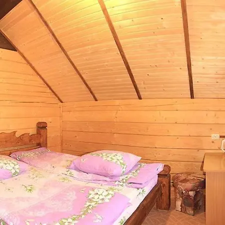 славний гуцул & чани джакузі * Jablunyzja