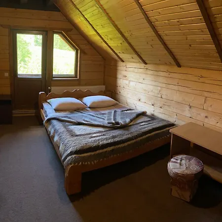 славний гуцул & чани джакузі *