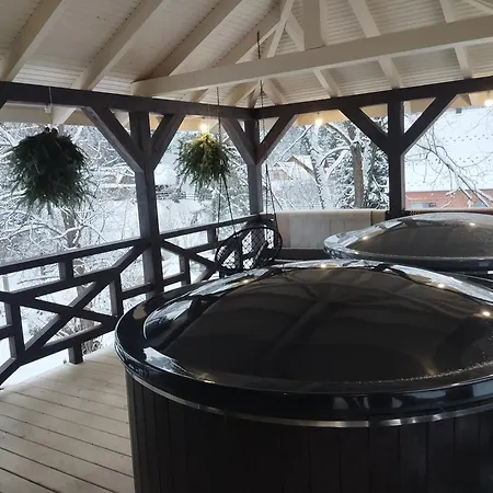 Апартаменты славний гуцул&спа чани джакузі